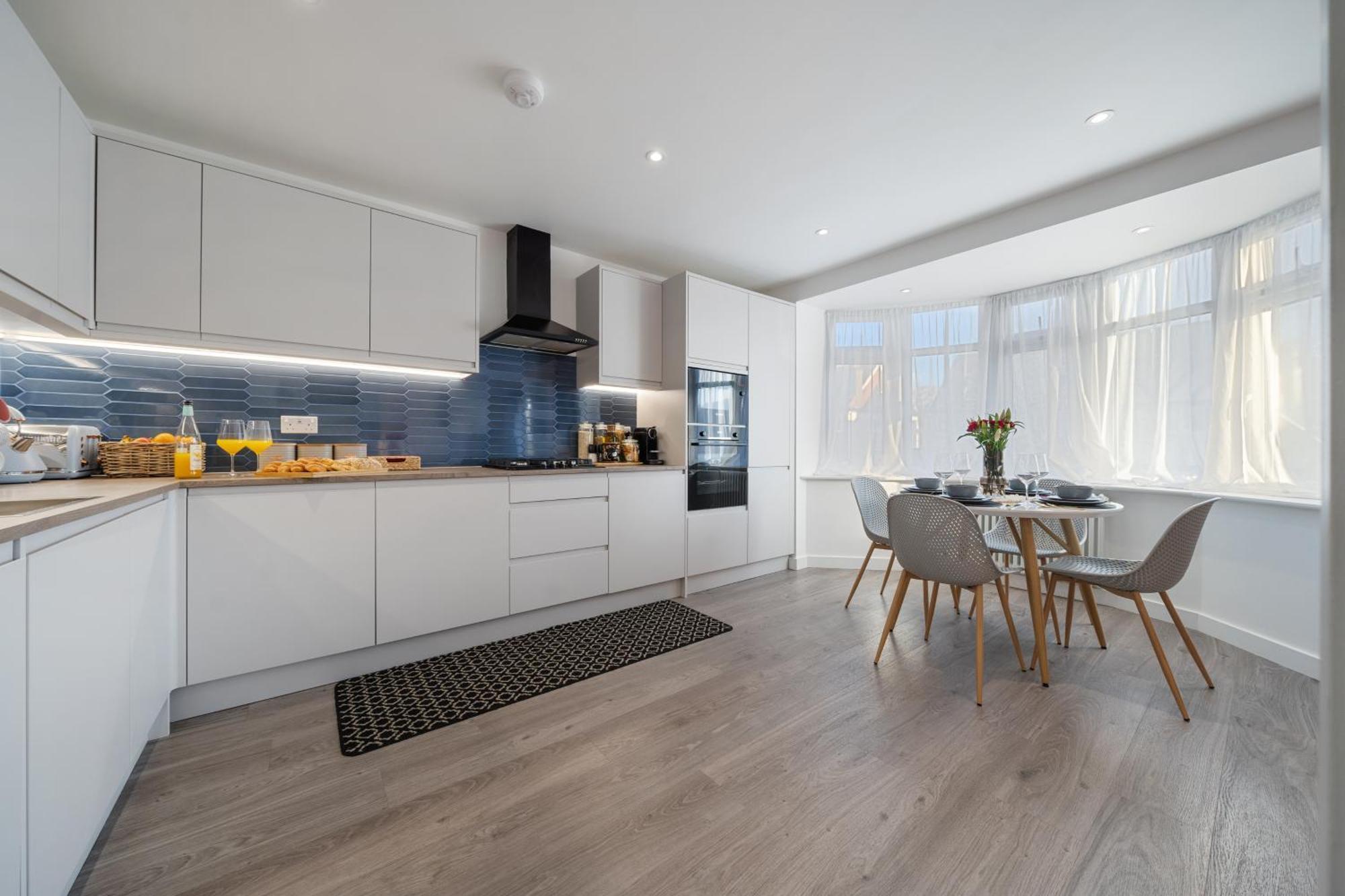 דירות מיל היל Newly Refurbished 2 Bed Flat מראה חיצוני תמונה