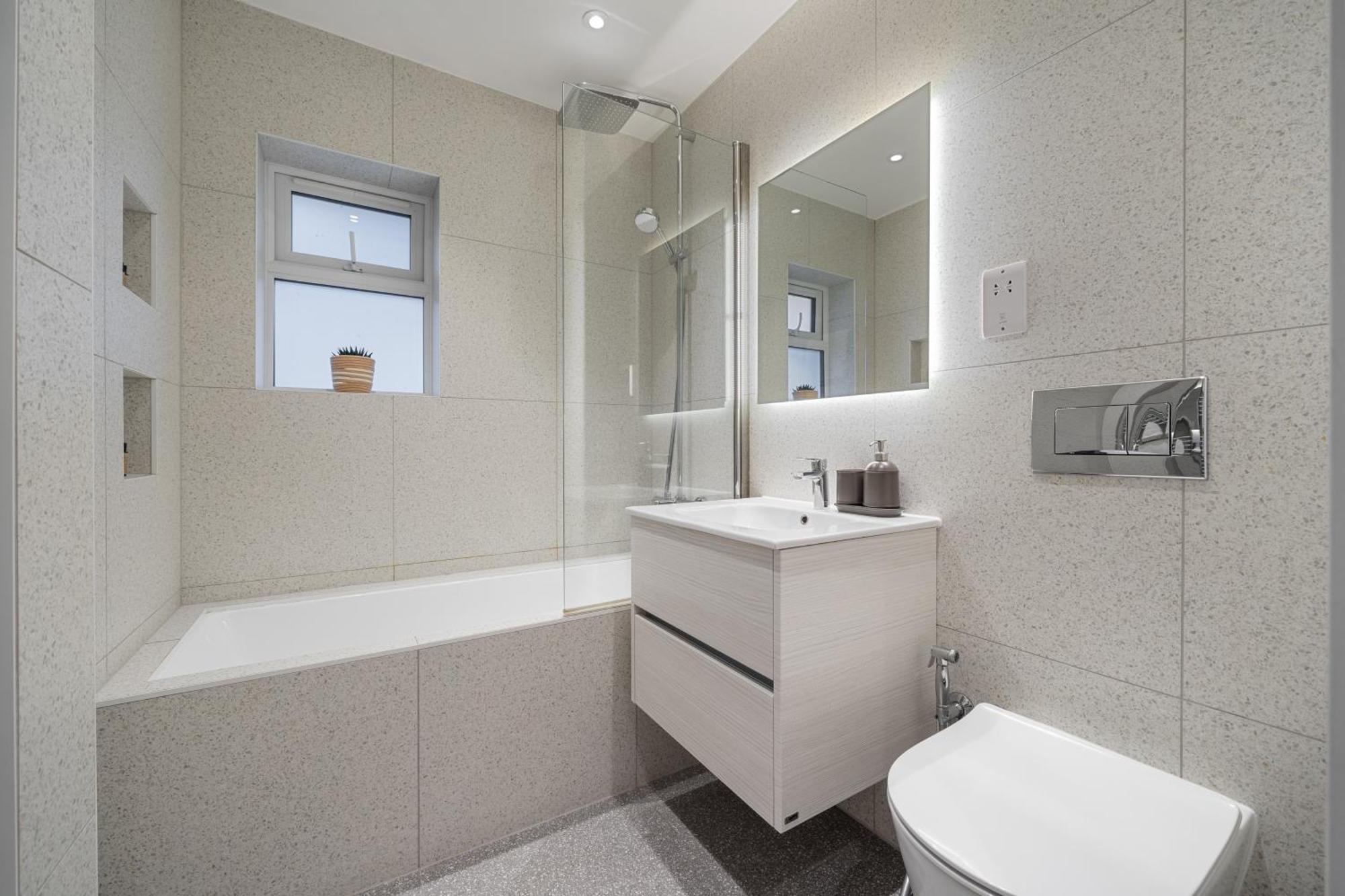 דירות מיל היל Newly Refurbished 2 Bed Flat מראה חיצוני תמונה